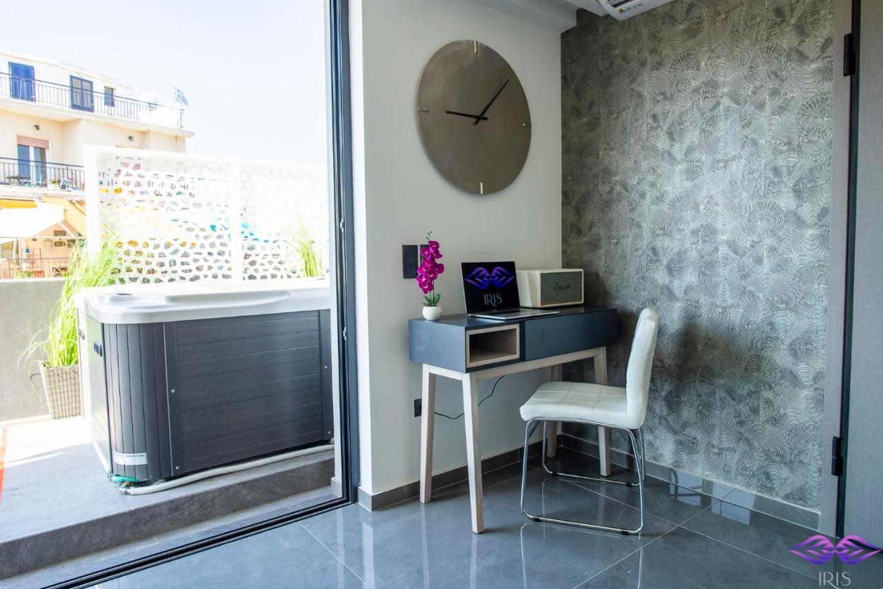 Luxury Penthouse With Acropolis View And Jacuzzi Lejlighed Athen Eksteriør billede
